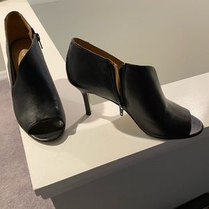 Nine West peep toe heels